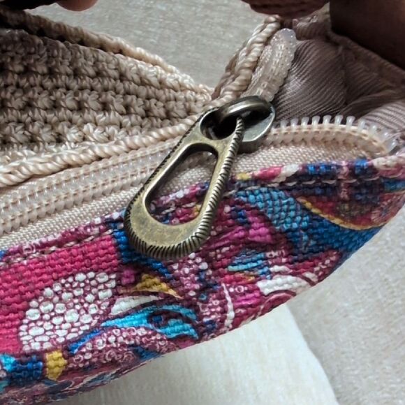 Sakroots Ryder Crochet Canvas Crescent Crossbody Shoulder Bag Boho Scandi Girl - Picture 4 of 13